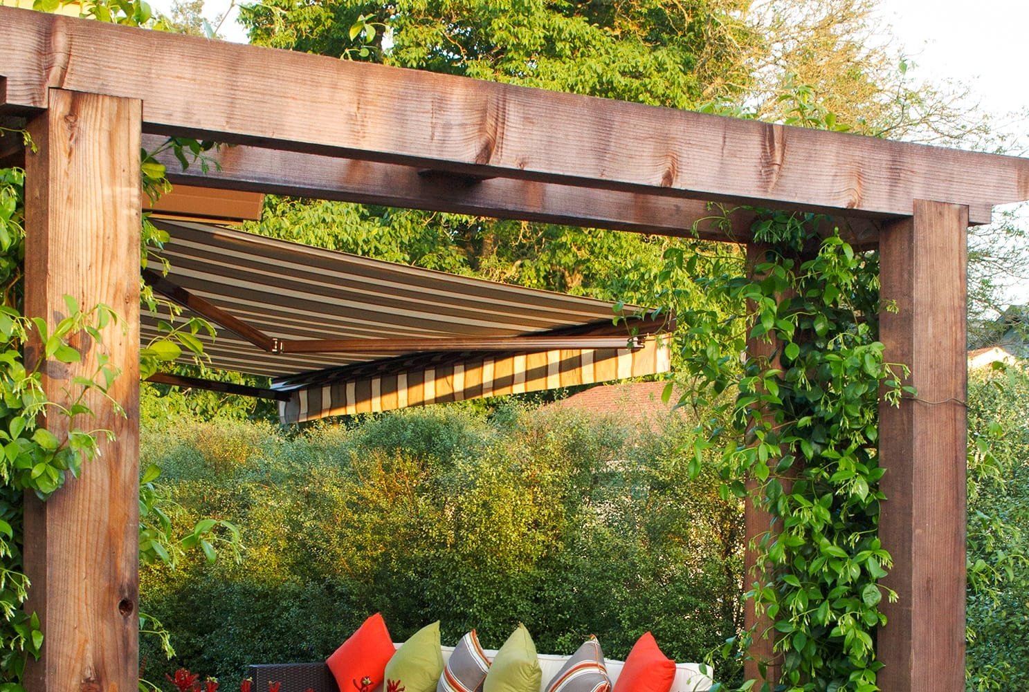 A stylish and durable patio awning by Runika.pro transforming a Miami backyard into a versatile, weather-protected outdoor room