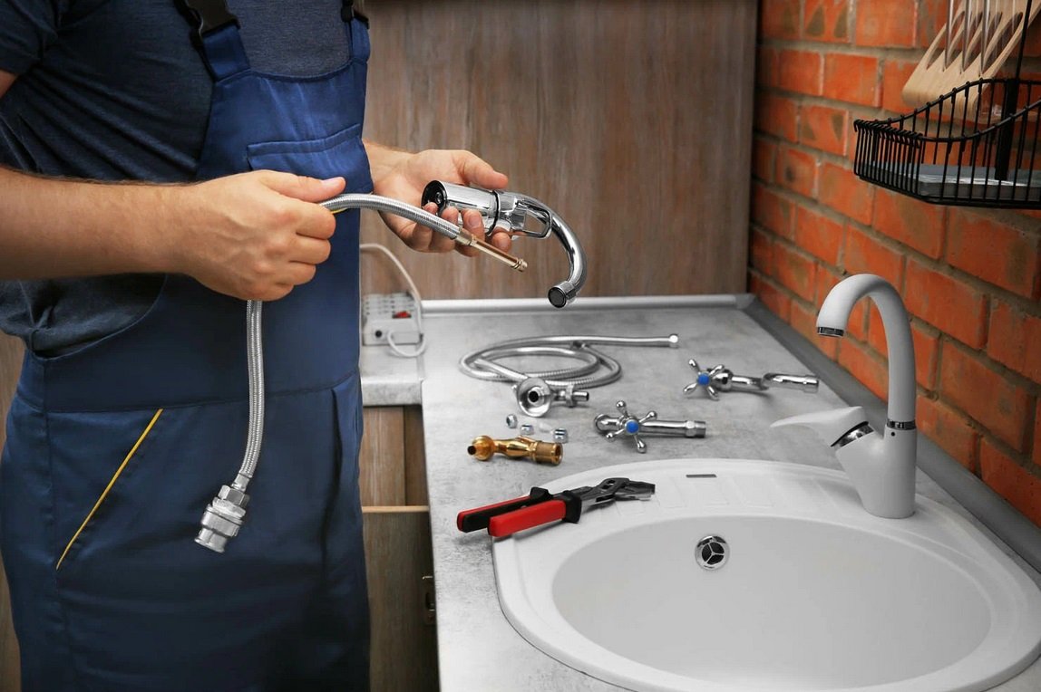 Luxury Plumbing Fixture Installation Miami | High-End Brands & Expert Execution Precision installation of a premium rain shower system or designer freestanding tub by a Runika.pro plumbing expert in a Miami luxury home